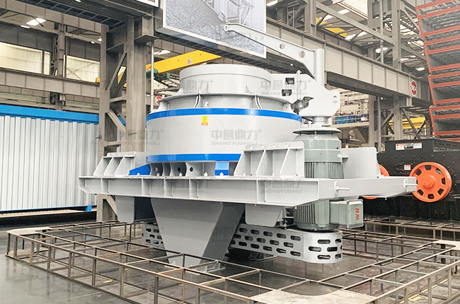 立軸沖擊式破碎機(jī).jpg 立軸沖擊式破碎機(jī).jpg