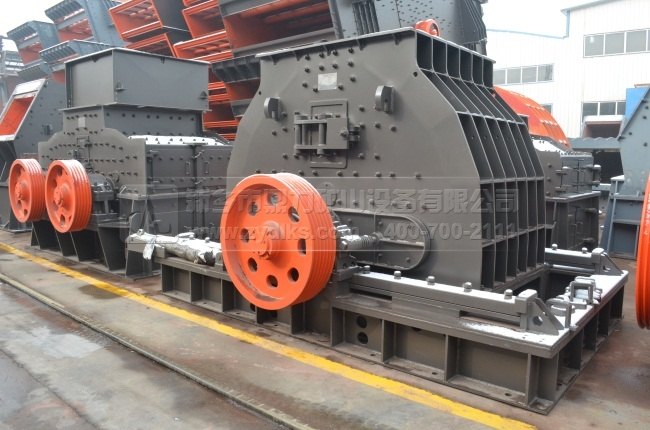 �����r����C Ӳ�r����C