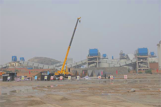 采石場施工現(xiàn)場