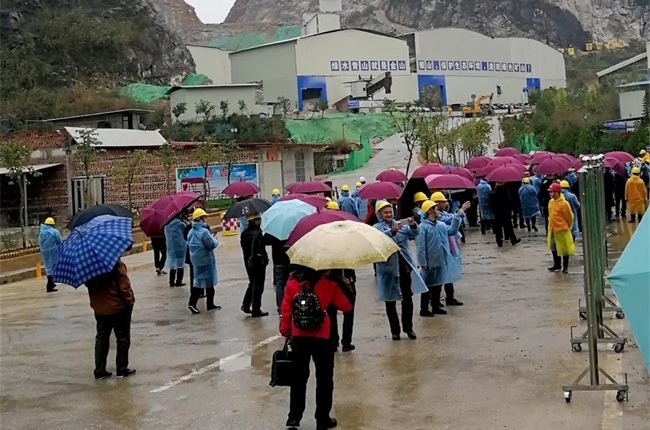 �F(tu��n)�(du��)һ���ڿ���ʯ��(ch��ng)