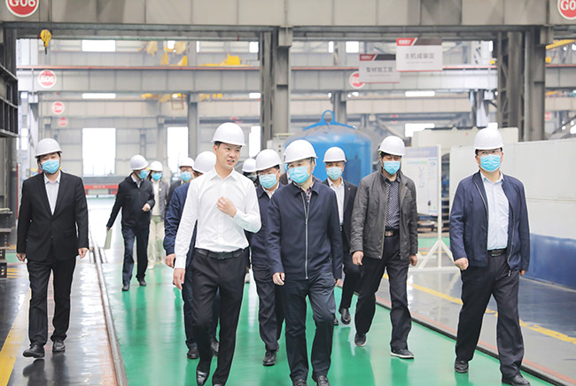 參觀中譽(yù)鼎力智能化一體生產(chǎn)車(chē)間