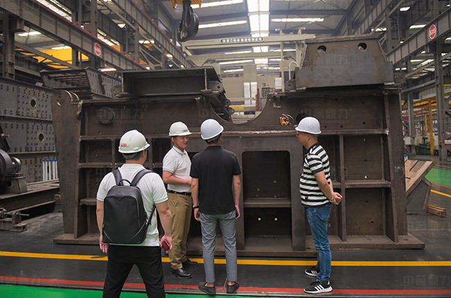 參觀中譽(yù)鼎力智能化一體生產(chǎn)車間