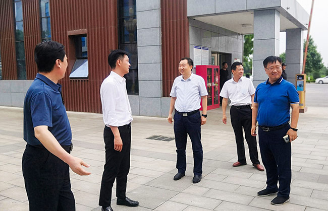 �����и��ؕ��L(zh��ng)��־��(qi��ng)һ���W�R���u(y��)���������{(di��o)��